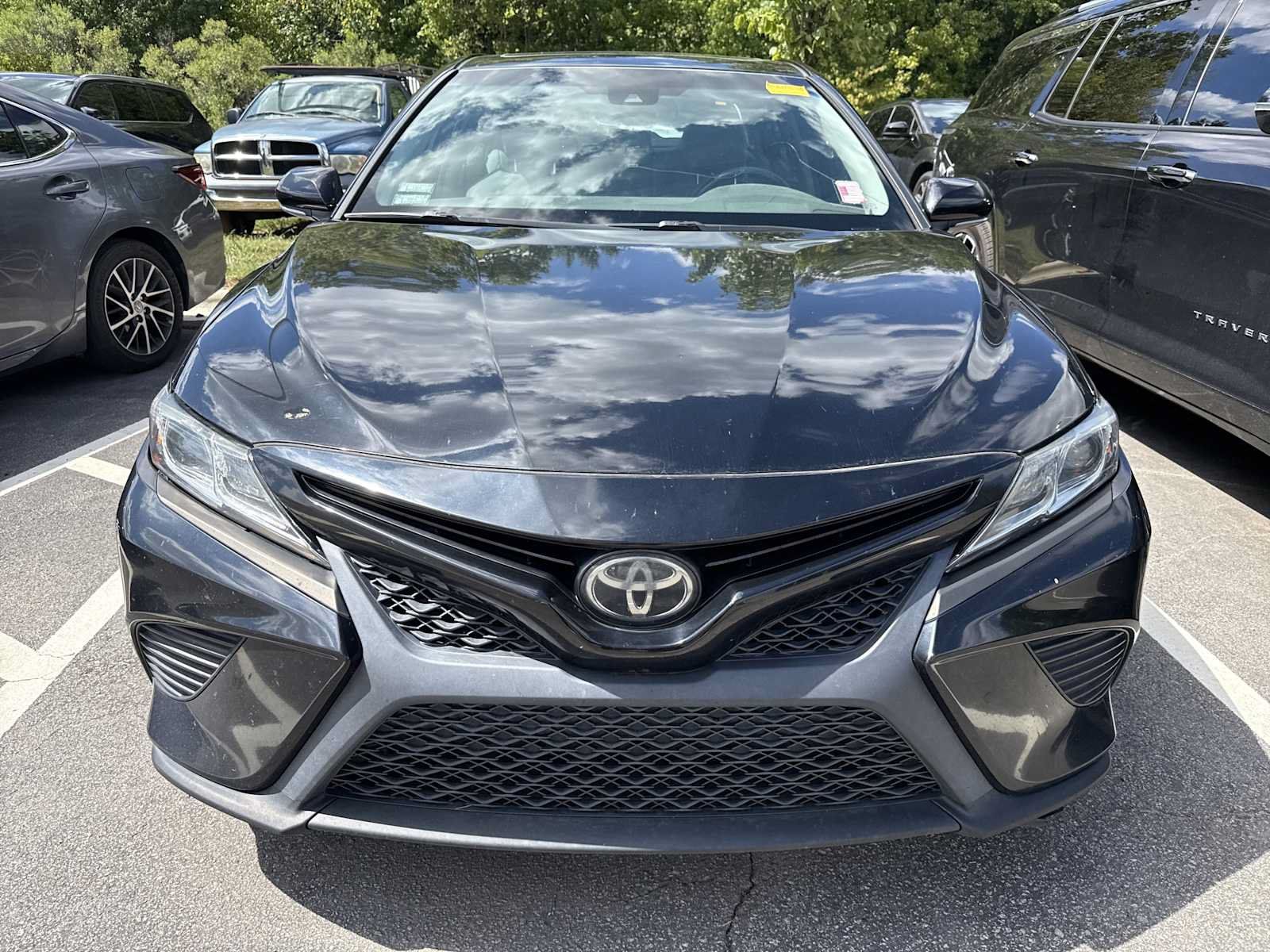 Used 2018 Toyota Camry SE w/ Moonroof Package FWD image 38