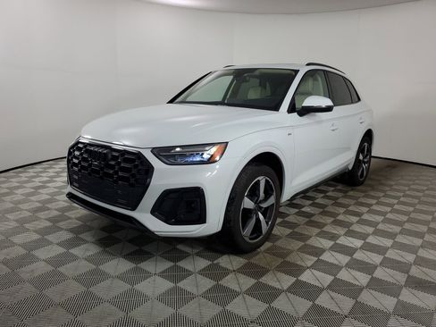 Certified 2023 Audi Q5 2.0T Premium Plus w/ Premium Plus Package image 4