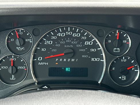 Used 2025 Chevrolet Express 3500 LT w/ LT Preferred Equipment Group RWD image 31