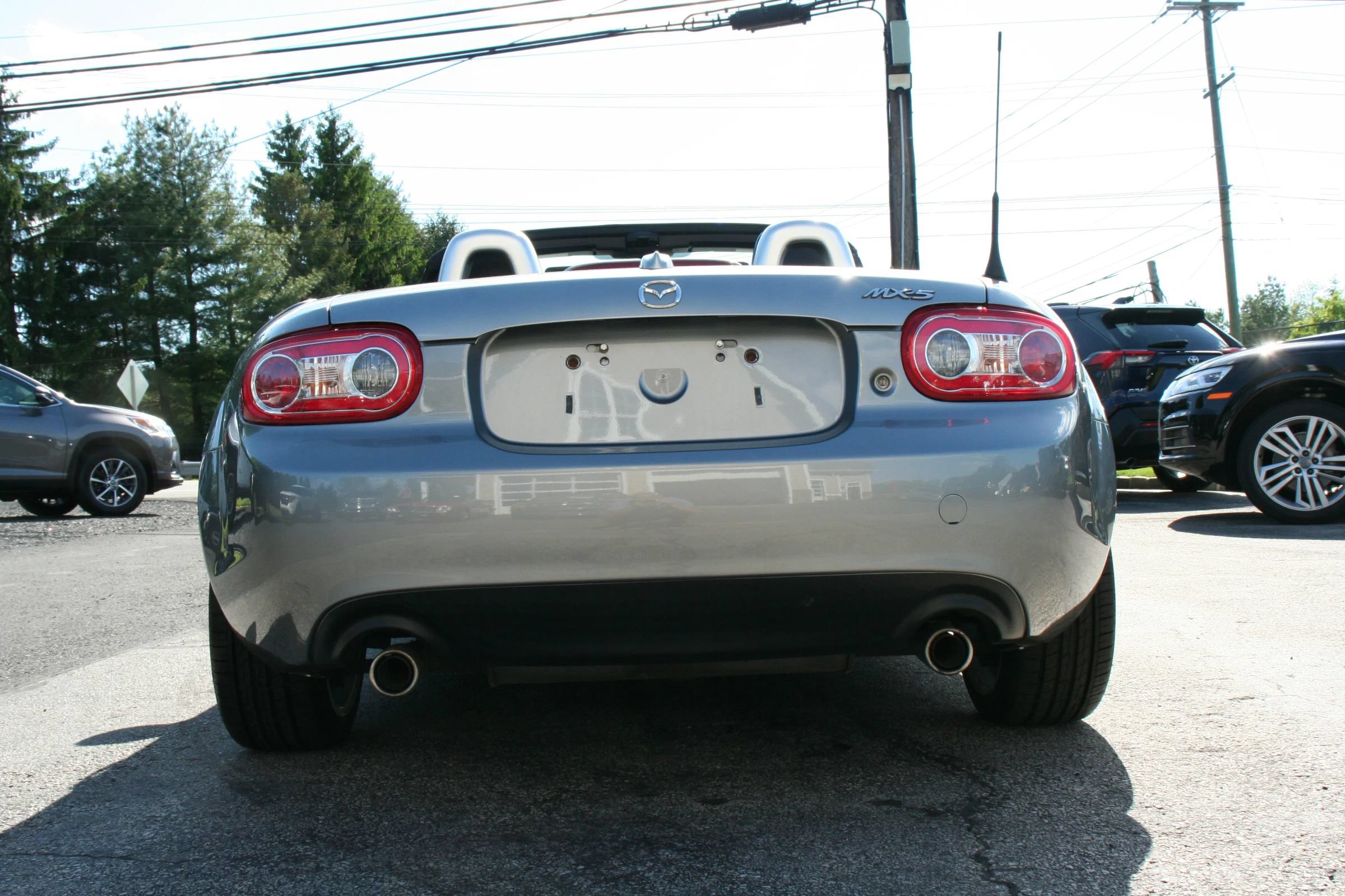 Used 2012 MAZDA MX-5 Miata Grand Touring w/ Premium Pkg RWD image 19
