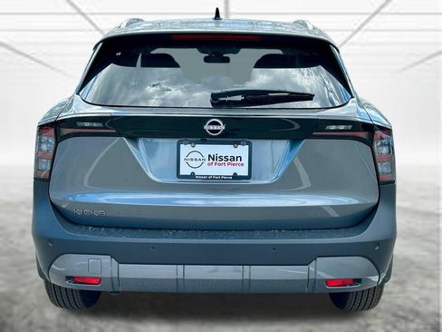 New 2026 Nissan Kicks SV w/ SV Premium Package FWD image 7