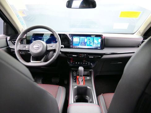 New 2026 Nissan Kicks SR w/ SR Premium Package image 14