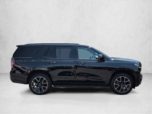 Used 2022 Chevrolet Tahoe RST w/ Luxury Package AWD/4WD image 4