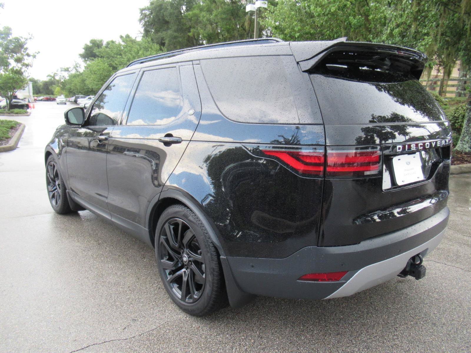 Used 2024 Land Rover Discovery S AWD/4WD image 5
