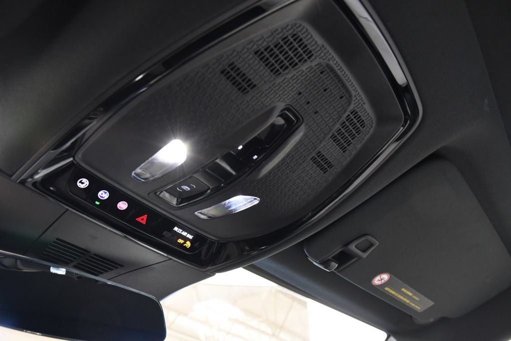 Used 2024 Cadillac Lyriq Luxury RWD image 32