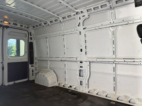 Used 2023 RAM ProMaster 2500 FWD image 11