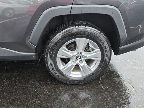 Certified 2022 Toyota RAV4 LE AWD/4WD image 3