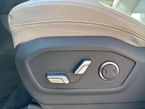 Used 2025 Hyundai Santa Fe SEL FWD image 21