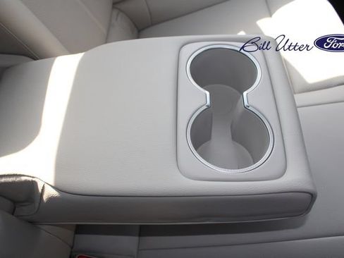 Used 2023 Genesis G70 2.0T RWD image 14