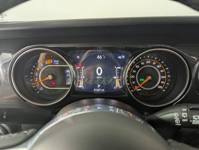 Used 2023 Jeep Wrangler Unlimited Sahara AWD/4WD image 17