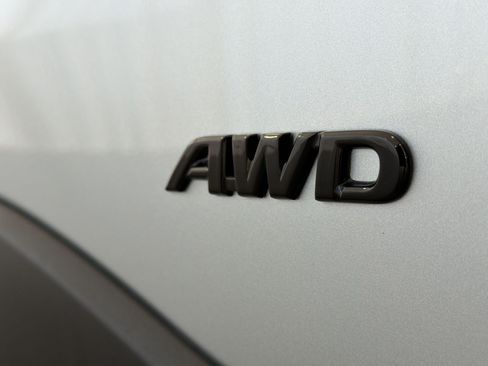 Used 2024 Toyota Corolla Cross AWD Hybrid w/ Convenience Package image 37