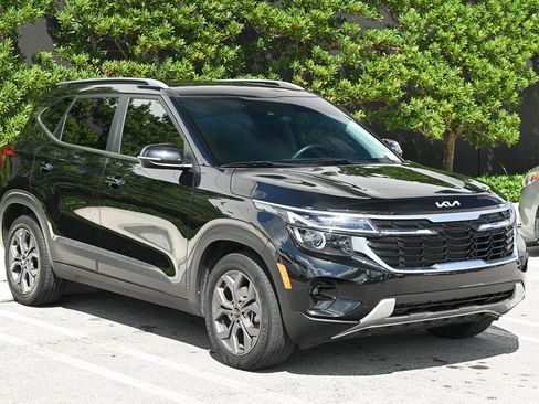 Used 2024 Kia Seltos S image 3