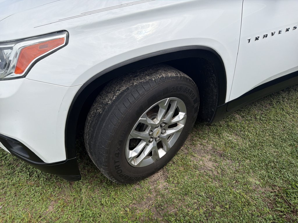 Used 2020 Chevrolet Traverse LS w/ LPO, Floor Liner Package FWD image 10
