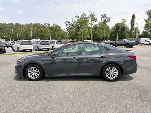 Used 2025 Toyota Camry LE FWD image 8