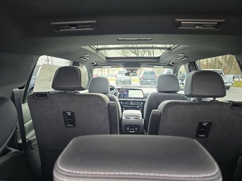 New 2026 Chevrolet Traverse LT w/ Sun and Wheel Package image 14