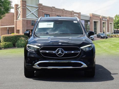 Certified 2025 Mercedes-Benz GLC 300 4MATIC image 2
