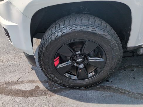 Used 2018 Chevrolet Colorado LT w/ Redline Special Edition RWD image 9