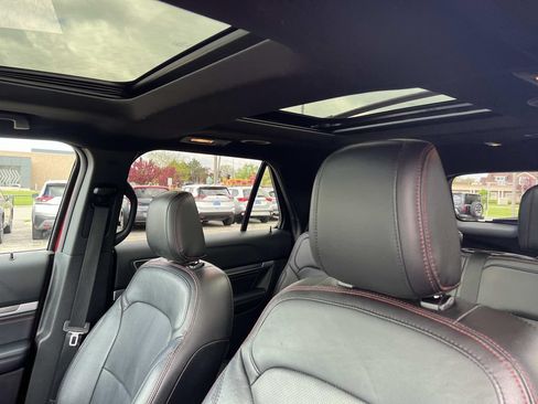 Used 2018 Ford Explorer Sport AWD/4WD image 16