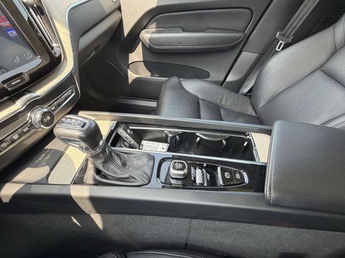 Used 2020 Volvo XC60 T5 Inscription w/ Protection Package Premier AWD/4WD image 20