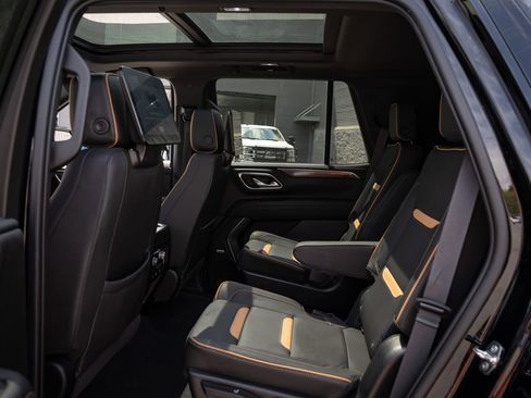 Used 2023 GMC Yukon AT4 w/ AT4 Premium Package AWD/4WD image 19