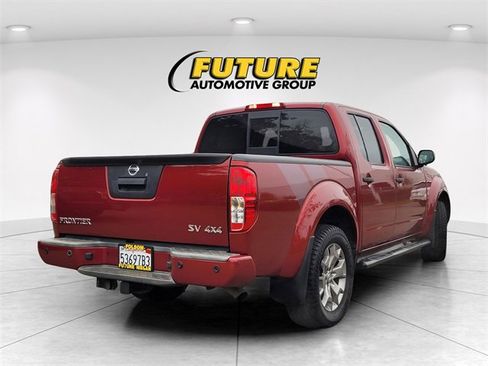 Used 2020 Nissan Frontier SV image 4