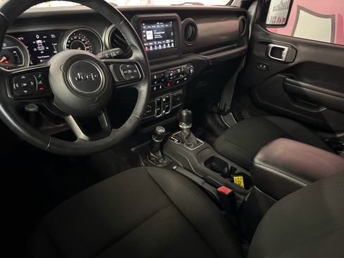 Used 2018 Jeep Wrangler Unlimited Sport S AWD/4WD image 18