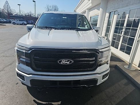 Used 2025 Ford F150 Lariat w/ Equipment Group 501A Mid image 3