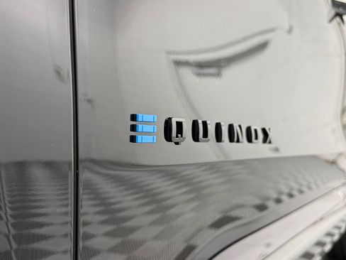 Used 2025 Chevrolet Equinox EV RS FWD image 10