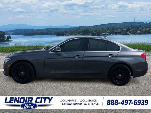 Used 2018 BMW 330i Sedan w/ Convenience Package RWD image 6