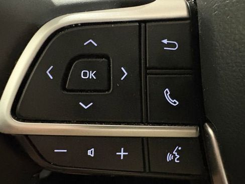 Certified 2025 Toyota Highlander XLE AWD/4WD image 8