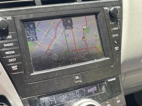 Used 2014 Toyota Prius V Five FWD image 8