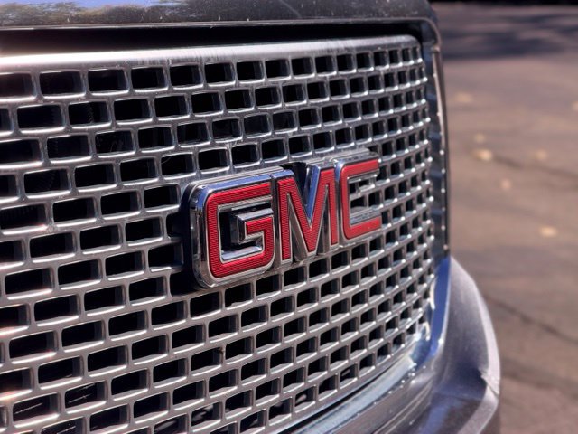 Used 2015 GMC Yukon XL SLT w/ Open Road Package AWD/4WD image 34