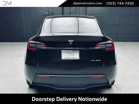 Used 2023 Tesla Model Y Long Range AWD/4WD image 5