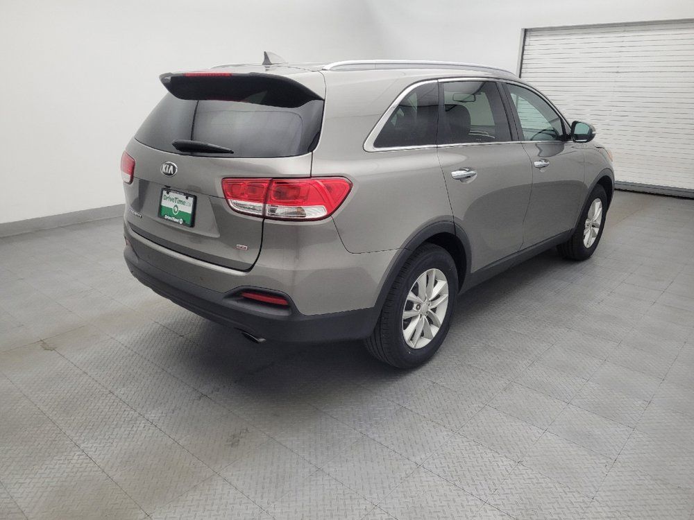 Used 2017 Kia Sorento FWD w/ LX Convenience Package image 9