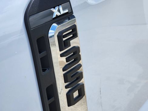 New 2026 Ford F350 XL w/ FX4 Off-Road Package AWD/4WD image 11