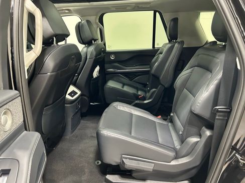 New 2026 Lincoln Navigator L Reserve image 28