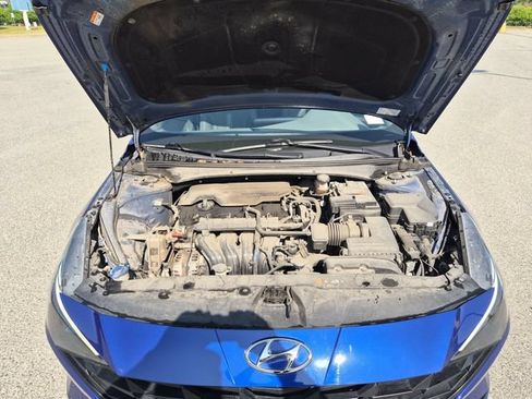 Used 2022 Hyundai Elantra SEL w/ Preferred Accessory Package FWD image 24