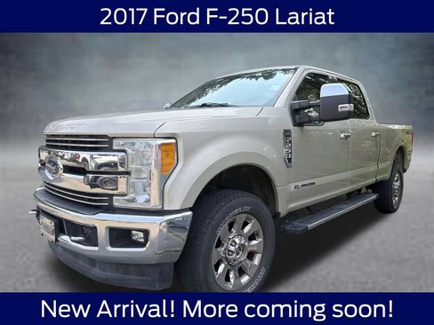 Used 2017 Ford F250 Lariat AWD/4WD image 2