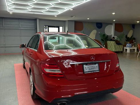 Used 2014 Mercedes-Benz C 250 Sedan image 4