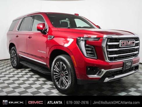 Certified 2025 GMC Yukon Elevation AWD/4WD image 1