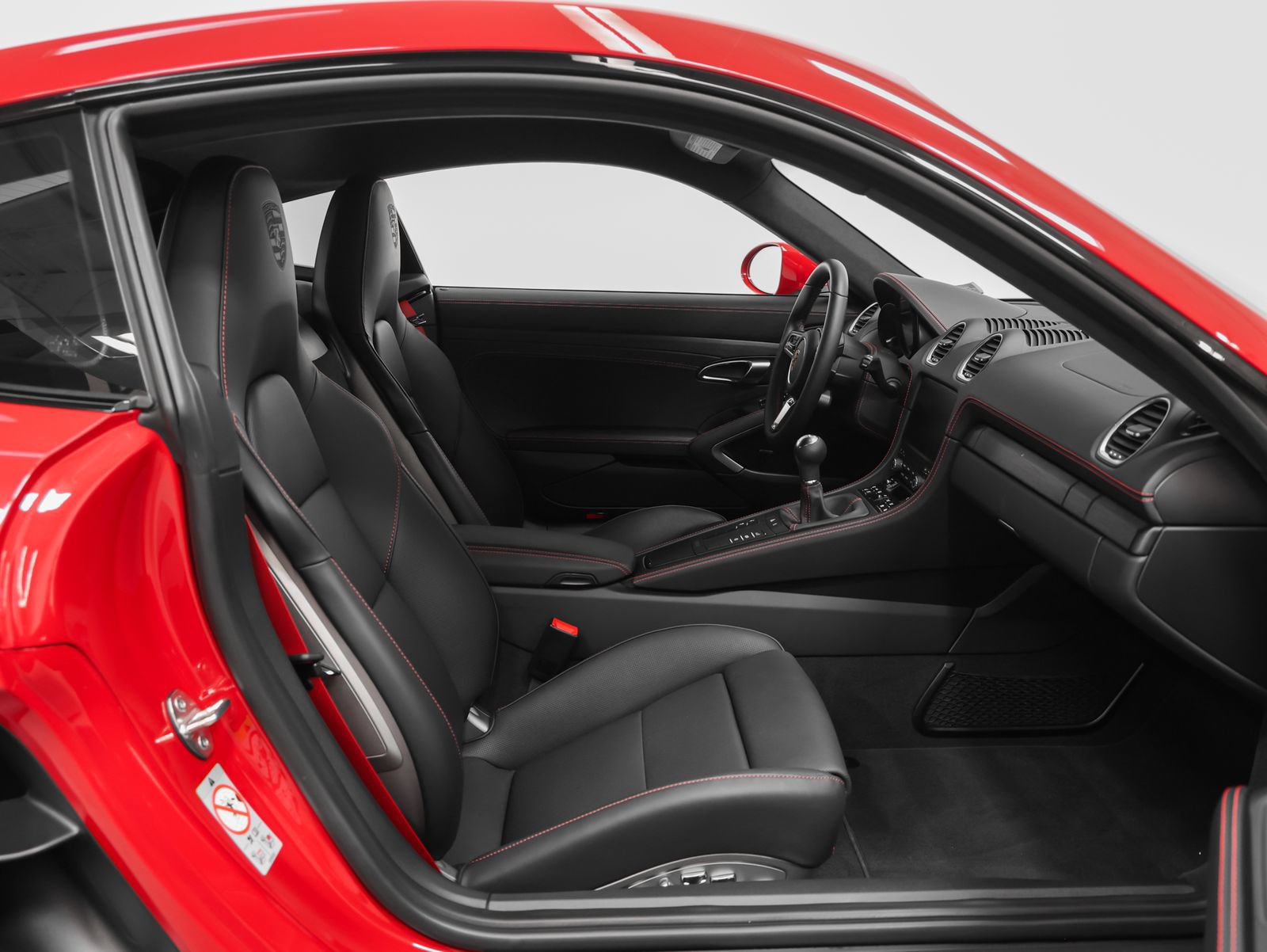 Certified 2025 Porsche 718 Cayman GTS RWD image 26