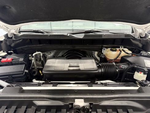 Used 2021 Chevrolet Silverado 1500 High Country w/ Z71 Off-Road Package image 9