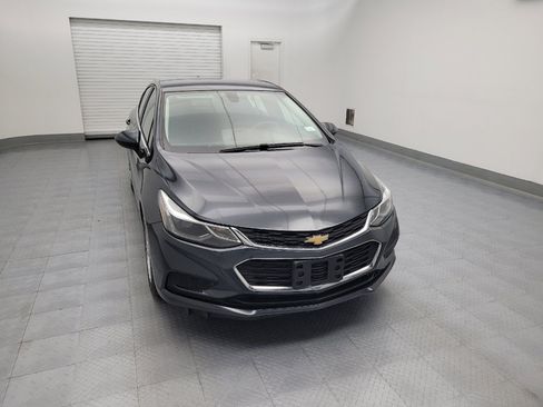 Used 2017 Chevrolet Cruze LT FWD image 14