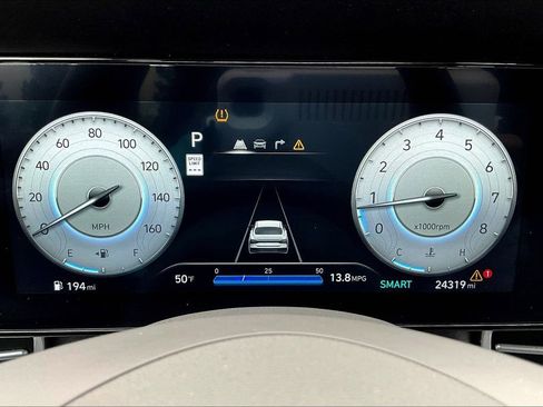 Used 2024 Hyundai Elantra SEL w/ Convenience Package image 20