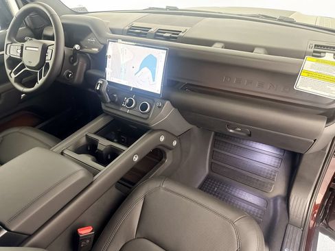 New 2026 Land Rover Defender 90 X-Dynamic SE AWD/4WD image 30