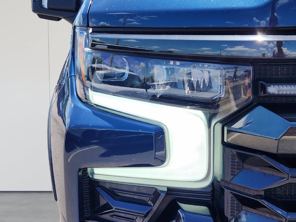 Used 2022 Chevrolet Silverado 1500 ZR2 w/ Technology Package AWD/4WD image 10