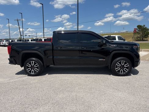 Used 2024 GMC Sierra 1500 AT4 w/ Technology Package AWD/4WD image 7