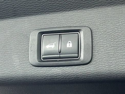 Used 2024 Mitsubishi Outlander SE Black Edition FWD image 46