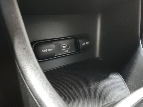 Used 2022 Kia Sportage LX image 8