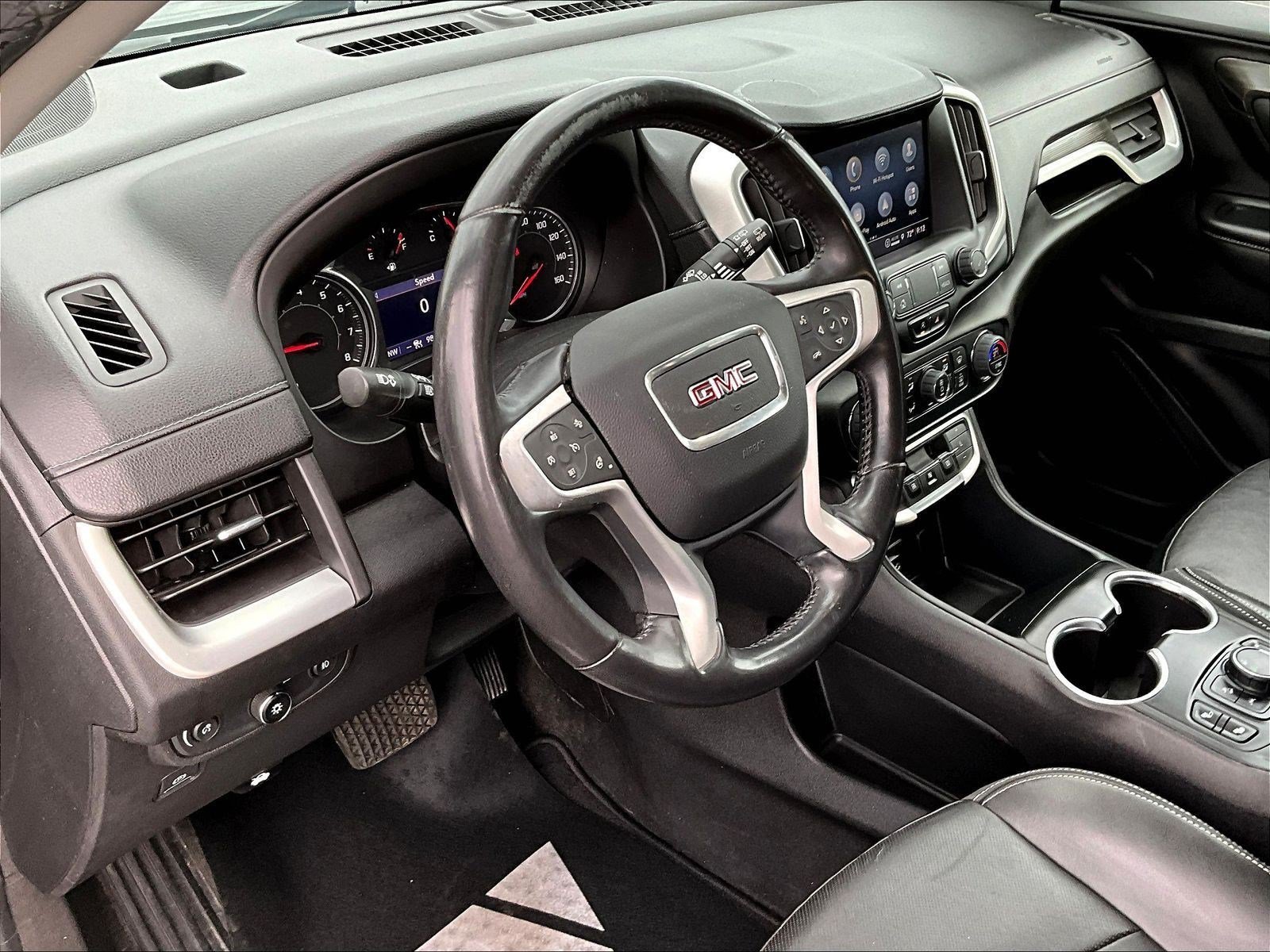 Used 2022 GMC Terrain SLT w/ LPO, 'HIT The Road' Package FWD image 17